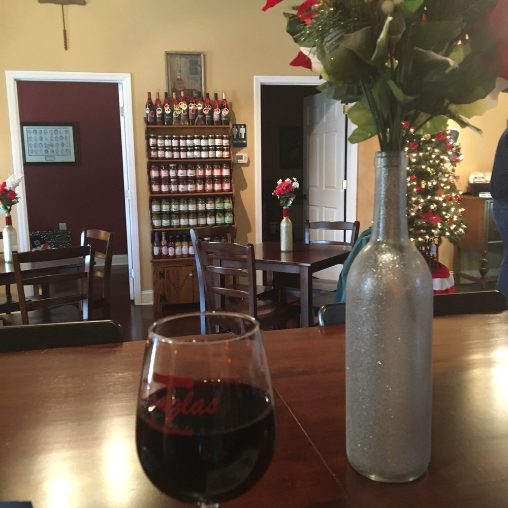 Douglas Vineyards - Wine Tasting Room Near Me - Kannapolis, North Carolina