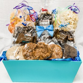 Yo Pop Etc - best of treats gift basket - Candy Stores Near Me - Carrollton, Texas Yo Pop Etc - best of treats gift basket - Candy Stores Near Me - Carrollton, Texas