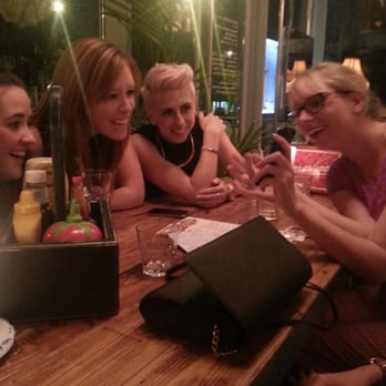 Desco Lounge - Tapas Tuesday! - Bars Near Me - Shirley, XWM