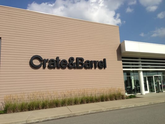 Crate & Barrel by null