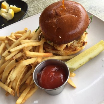 matchbox - Crabcake sandwich & fries - Pizza Near Me - Fairfax, Virginia matchbox - Crabcake sandwich & fries - Pizza Near Me - Fairfax, Virginia