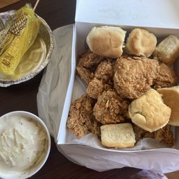 10 Pc Family Order comes with 6 biscuits and we added sides of Mash Potatoes and Corn on the Cob (2pc). About $26. 10 Pc Family Order comes with 6 biscuits and we added sides of Mash Potatoes and Corn on the Cob (2pc). About $26.