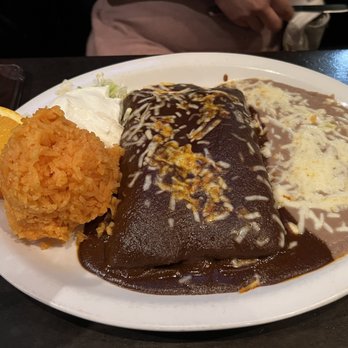 Los Compadres - Enchiladas de Mole (chicken) - Mexican Near Me - Long Beach, California Los Compadres - Enchiladas de Mole (chicken) - Mexican Near Me - Long Beach, California