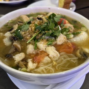 Ocean Blue Oyster Bar - Seafood Noodle Soup (Tom yum) - Seafood Near Me - Austin, Texas