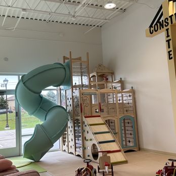 Chirpy's Play Cafe - a play area with a slide - Kids Activities Near Me - Papillion, Nebraska