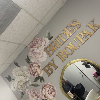 Brides By Roupak - Roupak is now in an office & her place is so spotless & beautiful! She is so kind & makes me feel so comfortable. Highly recommend! - Makeup Artists Near Me Brides By Roupak - Roupak is now in an office & her place is so spotless & beautiful! She is so kind & makes me feel so comfortable. Highly recommend! - Makeup Artists Near Me