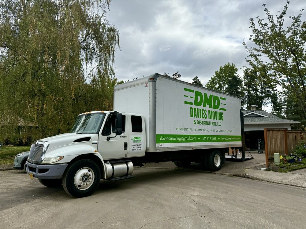 DAVIES MOVING & DISTRIBUTION LLC