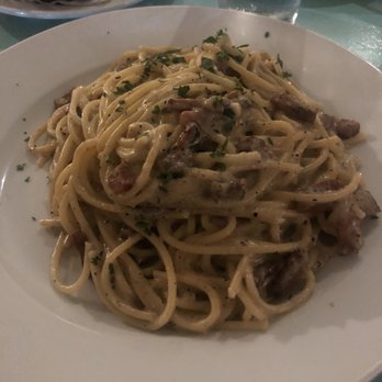 Giacomo's Cibo e Vino - Pasta carbonara - Italian Near Me - Houston, Texas Giacomo's Cibo e Vino - Pasta carbonara - Italian Near Me - Houston, Texas
