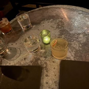 The Berkshire Room - Lounges Near Me - Chicago, Illinois
