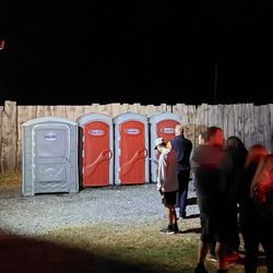 Double M Haunted Hayrides - Very few Porto let's on site and no toilet paper