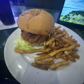 Brew & Barrel Tavern - Shipwreck sandwich - American Near Me - Jacksonville, Florida