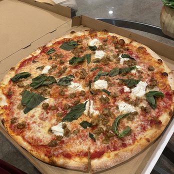 Pit Stop Pizza - Sausage, ricotta and basil pizza - Pizza Near Me - San Diego, California
