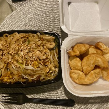 Sirinna’s Thai Kitchen - Chicken Pad Thai and Crab Wonton - Thai Near Me - Summerville, South Carolina Sirinna’s Thai Kitchen - Chicken Pad Thai and Crab Wonton - Thai Near Me - Summerville, South Carolina