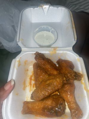 Wings 'n Things by null