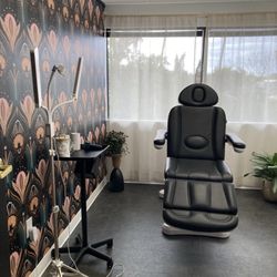 NAMaesthetics Rejuvenation Clinic - Injection Room