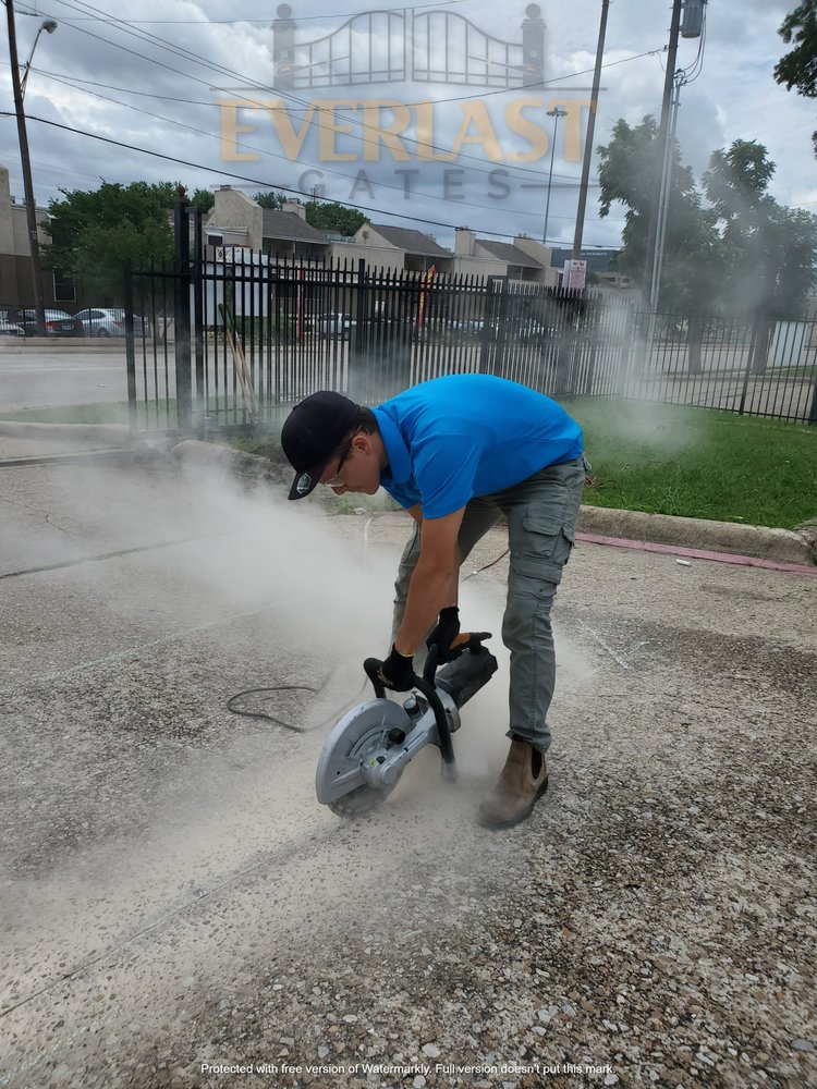 EVERLAST GATES & DOORS Updated April 2024 5903 N Custer Rd