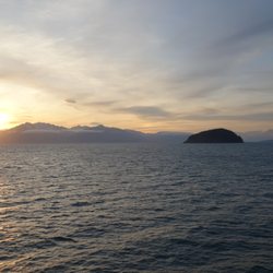 Alaskan Dream Cruises - Entering Glacier Bay