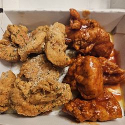 Wing Snob - Garlic Parmesan rub & Snobby Q boneless wings
