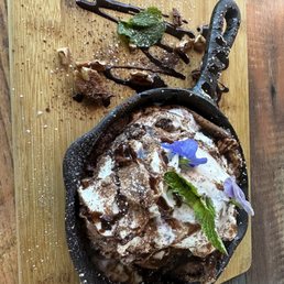 Skillet Chocolate Chip Cookie