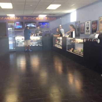 Vapor Rocket - Jenn and Bryant saving the day - Vape Shops Near Me - Boynton Beach, Florida