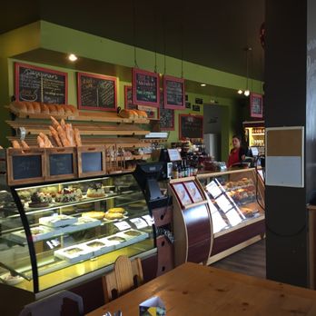 Pains d'Exclamation - Aspect of the interior - Bakeries Near Me - La Malbaie, Quebec