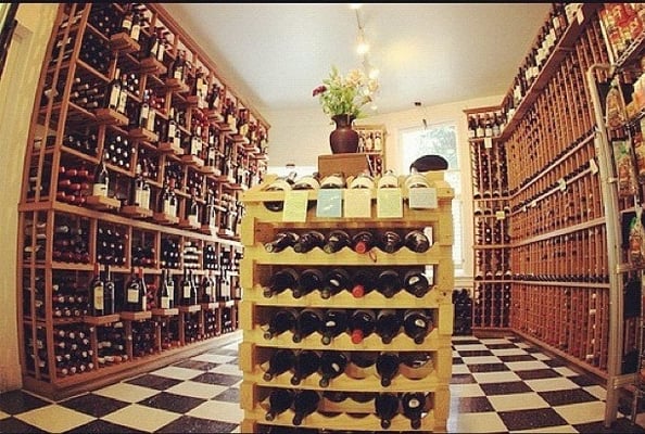 Upper Terrace Market by null