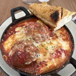 Ricotta stuffed shells w/ 2 meatballs