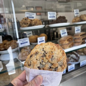 Levain Bakery - Chocolate Chip Walnut - Bakeries Near Me - New York, New York Levain Bakery - Chocolate Chip Walnut - Bakeries Near Me - New York, New York
