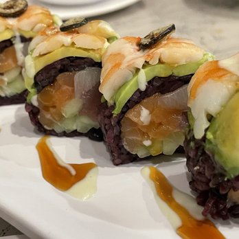Hiroba Sushi - Super Duper Black Rice Roll - Sushi Bars Near Me - Henderson, Nevada