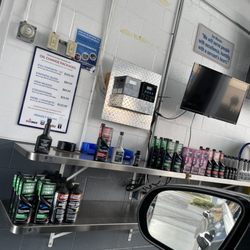 Oilstop Drive Thru Oil Change - Drive through area
