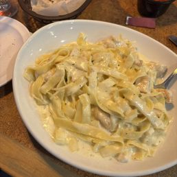 Chicken Alfredo Fettuccini Chicken Alfredo Fettuccini