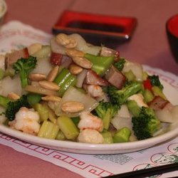 May Garden - Beef or BBQPork Almond Ding