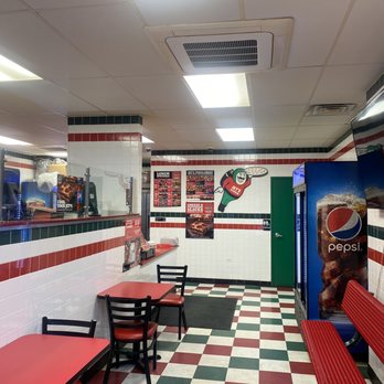 Jet's Pizza - Near and clean - Pizza Near Me - Chicago, Illinois
