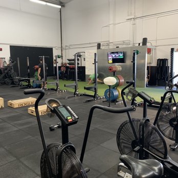 Stark - Gym - Trainers Near Me - Tustin, California