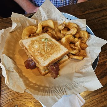 Cin Cin Burger BAR - Rodeo Burger with fries - Burgers Near Me - Winston-Salem, North Carolina Cin Cin Burger BAR - Rodeo Burger with fries - Burgers Near Me - Winston-Salem, North Carolina