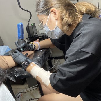 9 Dragons Ink - Di working her magic - Tattoo Near Me - San Jose, California 9 Dragons Ink - Di working her magic - Tattoo Near Me - San Jose, California