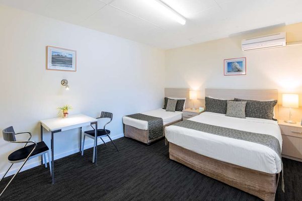 Adelaide Granada Motor Inn by null