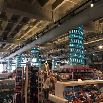 La La Land - Souvenir Shops Near Me - Los Angeles, California La La Land - Souvenir Shops Near Me - Los Angeles, California