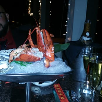 Skates On The Bay - Seafood tower - Seafood Near Me - Berkeley, California
