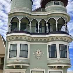 Vedanta Society Of Northern California - Didn't go in but saw the gorgeous building for the first time after living here almost a quarter century