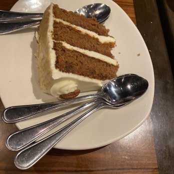 Outback Steakhouse - Dessert, carrot cake was yummy - Steakhouses Near Me - Miami, Florida