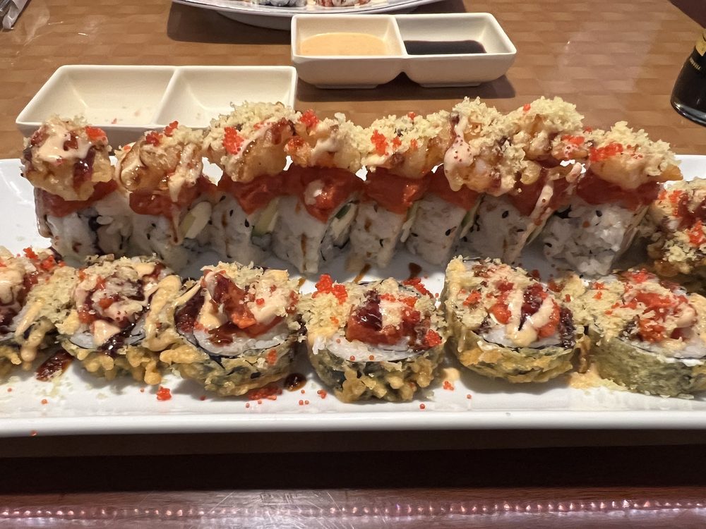Leo's Fine Sushi Logo