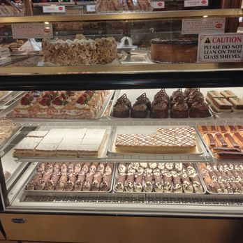 Veniero's - Bakeries Near Me - New York, New York