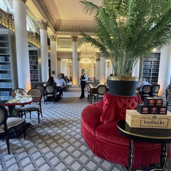 Colonnades - Interior - Sandwiches Near Me - Edinburgh, EDH