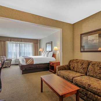 Comfort Inn & Suites - Hotels Near Me - Emporia, Kansas Comfort Inn & Suites - Hotels Near Me - Emporia, Kansas