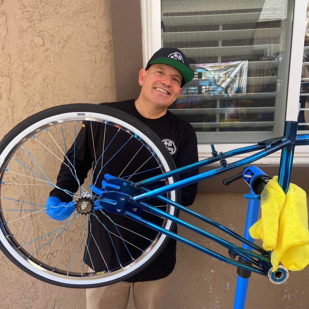 Custom twisted spokes in any color, anodized nipples. Straight fire. Custom twisted spokes in any color, anodized nipples. Straight fire.