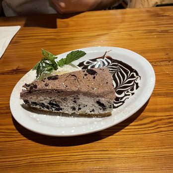 Brew Fish Bar and Eatery - Oreo cheesecake - Gastropubs Near Me - Marion, Massachusetts