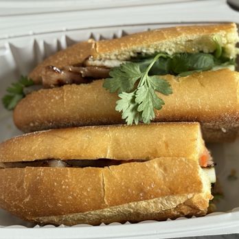 Phoshime - Grilled Chicken Banh Mi ($13) - Asian Fusion Near Me - New York, New York Phoshime - Grilled Chicken Banh Mi ($13) - Asian Fusion Near Me - New York, New York