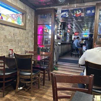 L & J Cafe - Eating area facing the bar. - Mexican Near Me - El Paso, Texas L & J Cafe - Eating area facing the bar. - Mexican Near Me - El Paso, Texas