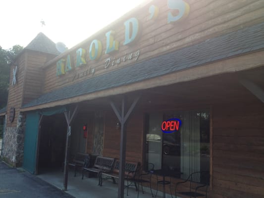 Harold's Place by null